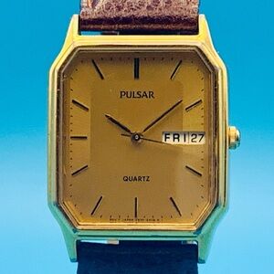 PULSAR By SEIKO V533-5A40 Men’s Vintage Tank Quartz Wristwatch Day Date Working